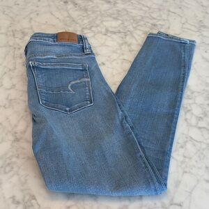 American Eagle Outfitters Light Blue Skinny Jeans Size 4